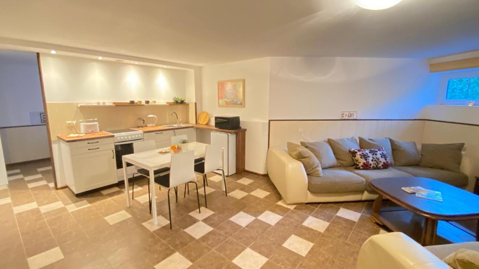 Plavu 16 Apartman Jūrkalne Szoba fotó